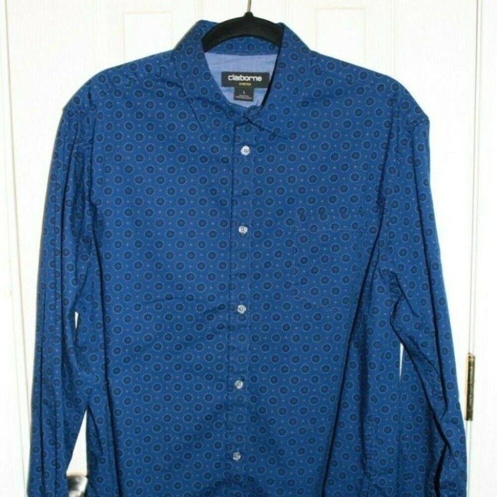 Claiborne Button Up Blue Circle Pattern